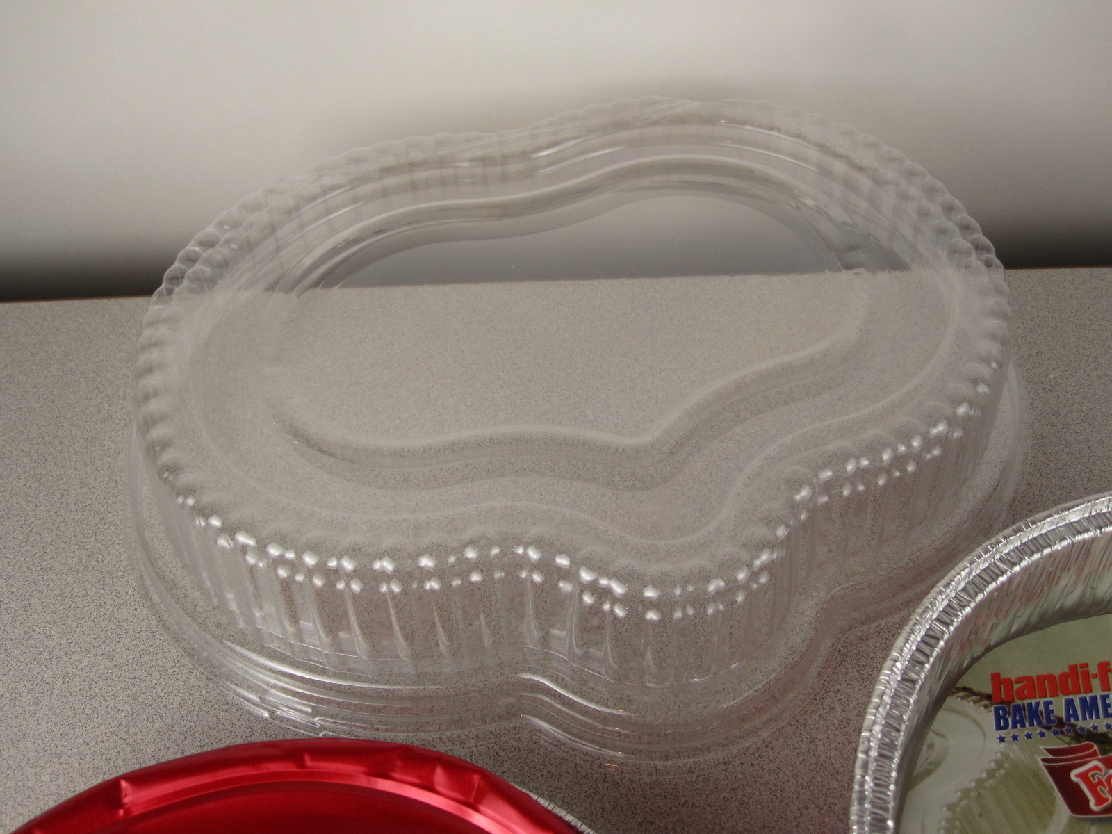 Lot 10 Santa Shaped 13x9 Cake Pans w/ Dome Lids HANDIFOIL Christmas