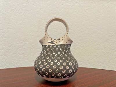 Vintage Irma Villa Pot Mata Ortiz Pottery Round Bottom Double Wedding Vase 5.25''