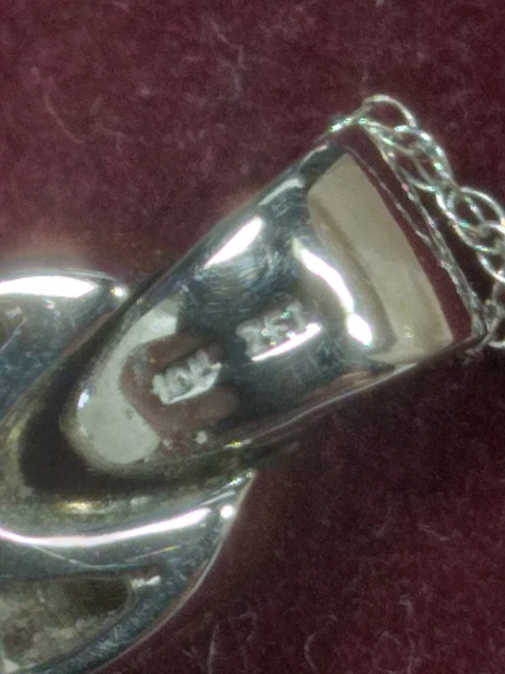 Colgante Corazón Diamante Oro Dos Tonos 10K con Collar 19" y Caja Zales Foto 4 de 4