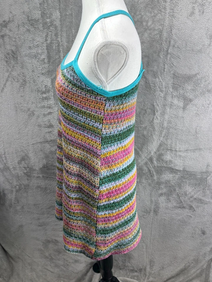 Mini Vestido De Colección Wild Fable Y2K Crochet Arco Iris Talla M Hippie Festival Boho Playa  Foto 4 de 4