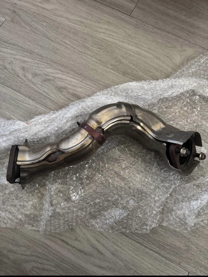 22 Toyota GR86 Exhaust Manifold Header With Over Pipe. - Image 3 of 4