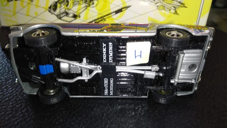 Matchbox Collectibles Ford Mustang Bud Light Rodeo 1964 DYM37619 - Immagine 3 di 3