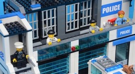 LEGO 7498 - Police Station - City / Police - 2011