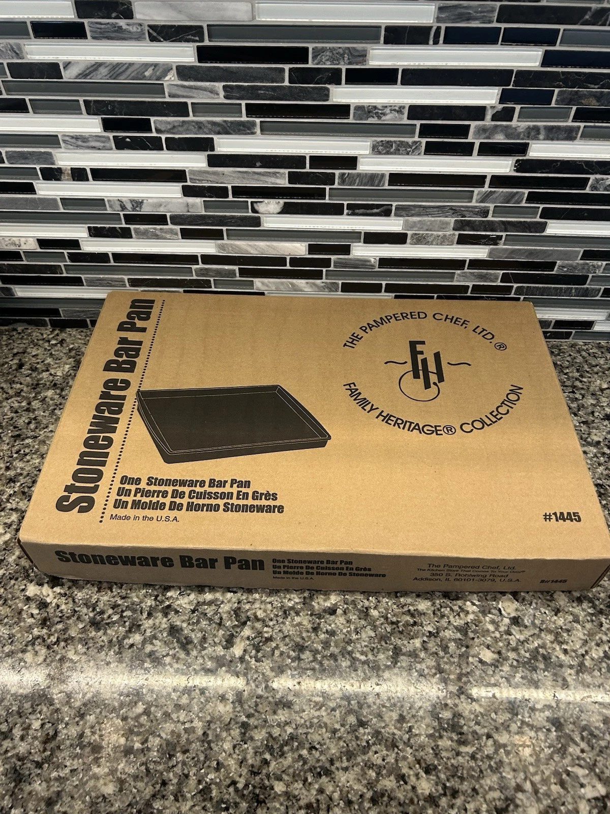 Pampered Chef Classic 1445 Large Bar Pan 11x17 Stone Stoneware NIB