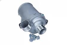 Pompe à eau BMW 635