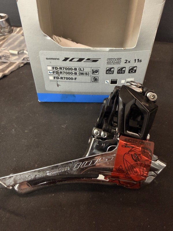 Rare Shimano 105 2 X 11 Speed Band On Front Derailleur FD-R7000-B (M/S)