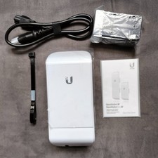 New open box genuine Ubiquiti Nanostation Loco M5 POE 802.11a/n LOCOM5 
