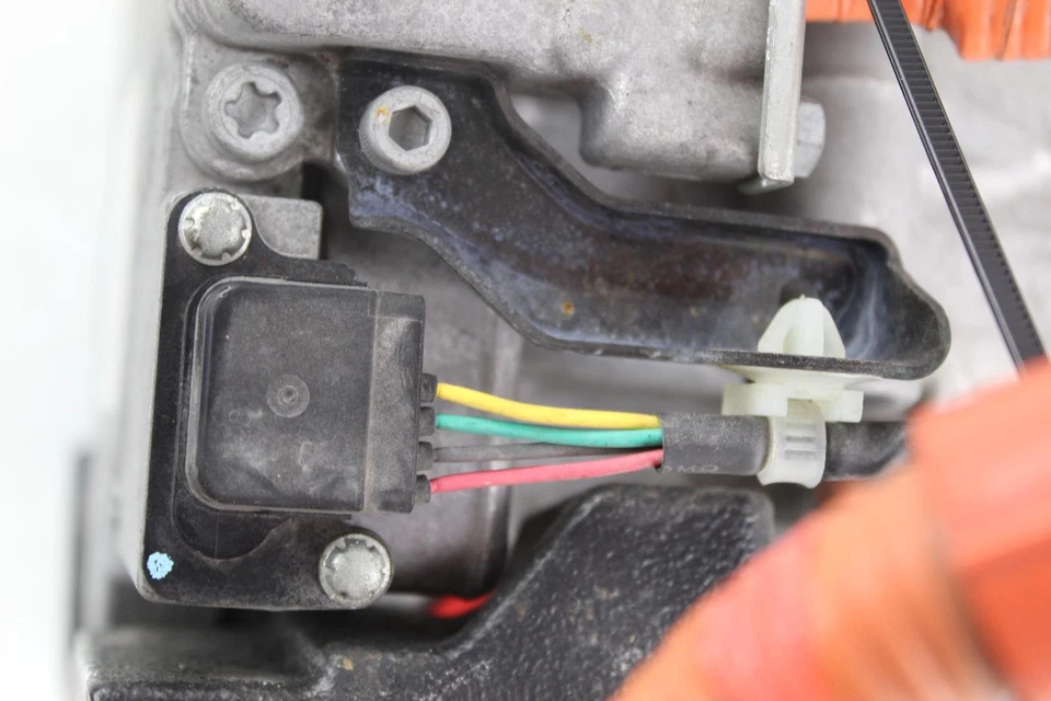 Compresor de aire acondicionado usado se adapta a: Acura Rlx 2018 AWD híbrido eléctrico grado A Foto 2 de 4