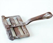 PRIMITIVE HORSE BRUSH