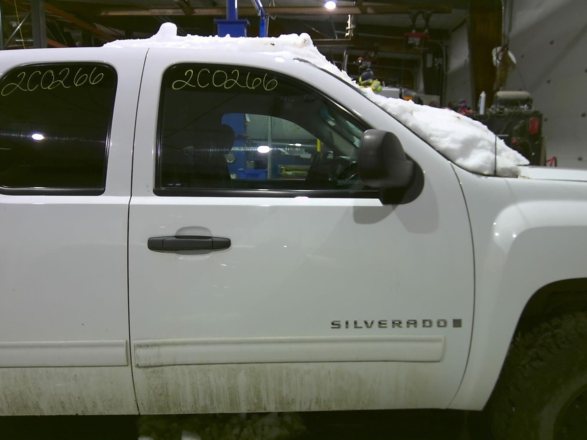 2007-2011 Chevy Silverado 1500 Pass RH Right Olympic White-50U