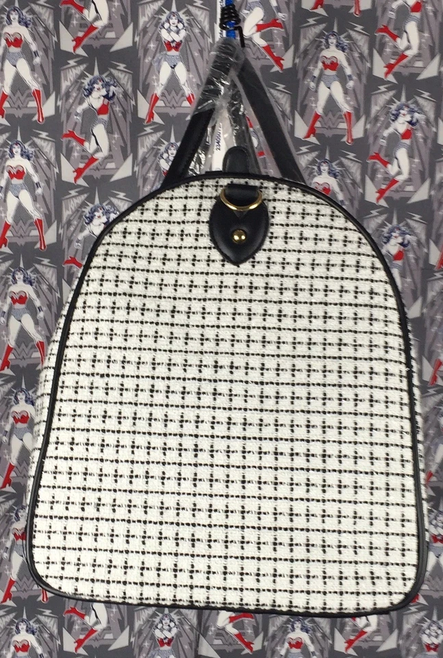 Adrienne Vittadini Studio Large White Canvas Duffle Bag With Adj/removable Strap - Image 3 of 4