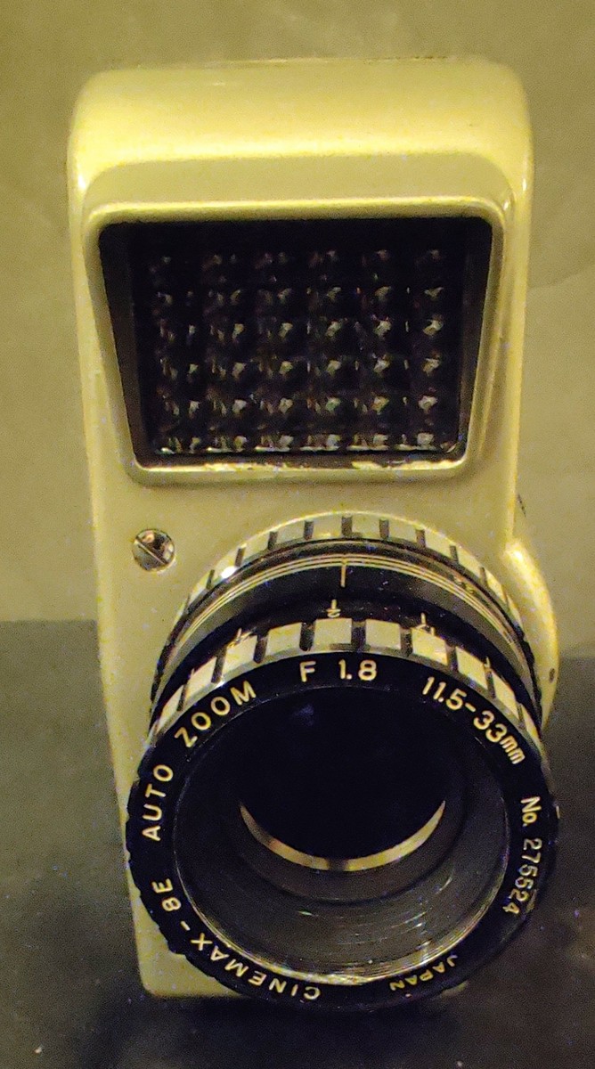 8mm フィルムカメラ Cinemax 8E AUTO ZOOM Vintage Film Movie Camera - Cinemax 8E Auto Zoom 8MM Movie