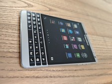 BlackBerry Passport - 32 GB - Silver Unlocked 