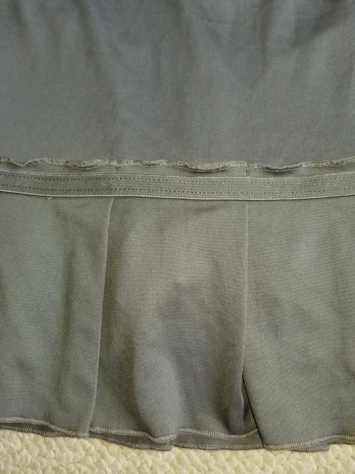 Pantalón corto mujer-CALVIN KLEIN PERFORMANCE-gris Performance "Quick Dry" plisado-XL Foto 3 de 4