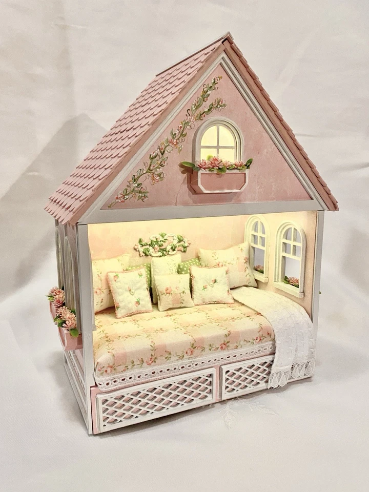 Casa de Muñecas CAMA CASA DE JUEGOS Carril Miniatura Exclusivo 1:12 Pintado a Mano ARTESANO Foto 3 de 4