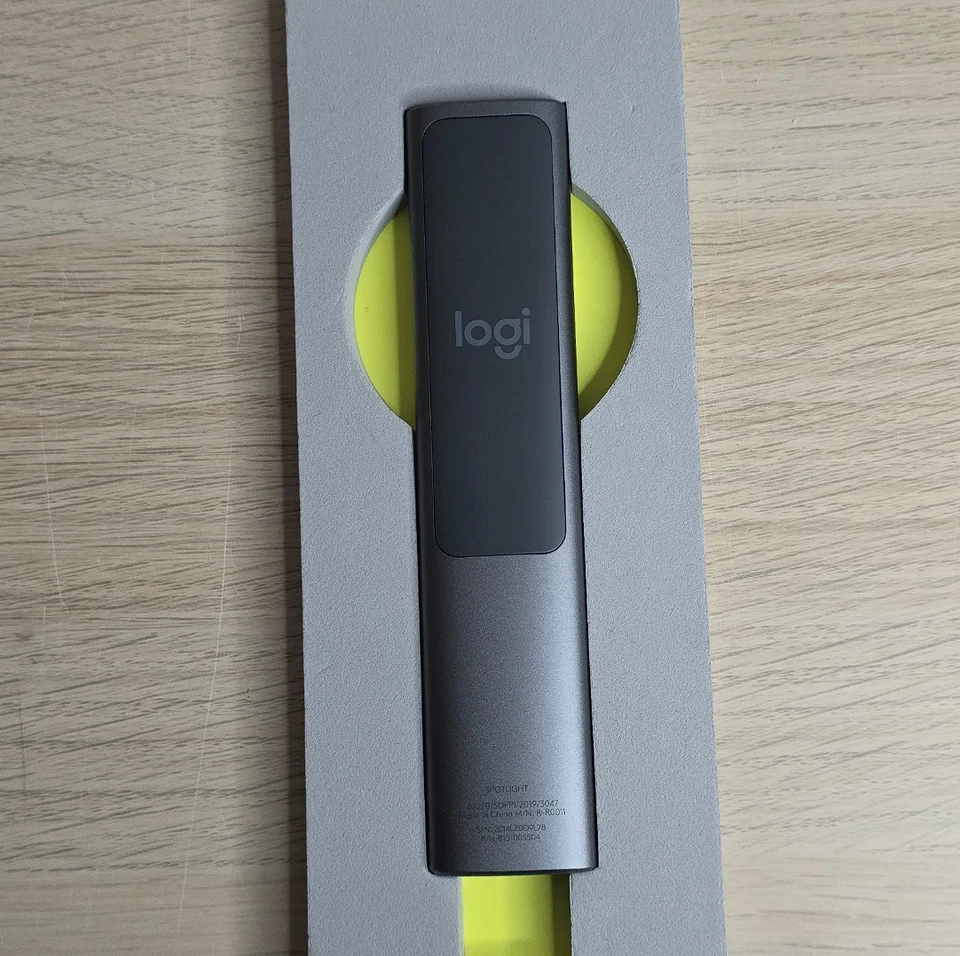 Logitech Spotlight Presentation Remote Slate Grey Untested / For Parts Only - Image 4 of 4