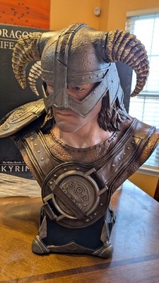 GamingHeads Skyrim Dragonborn Bust Elder Scrolls  190/600