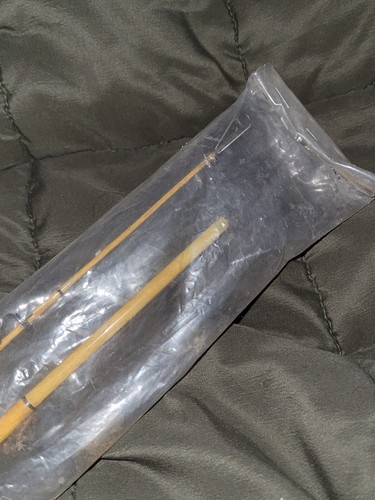 Vintage Eagle Claw Feather Light FL-202 6 1/2' Spin cast 2pc Fishing Rod - Picture 9 of 13