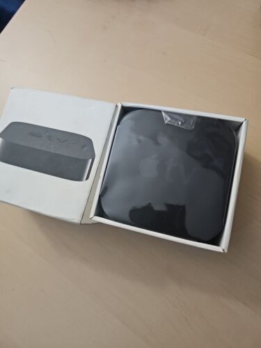 Neu im Karton Apple TV (3. Generation) 8 GB digitaler HD-Medienstreamer – schwarz - Bild 2 von 4