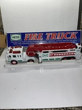 HESS 2000 "  HOOK & LADDER FIRETRUCK " extends 21 inches and rotates 360 degrees