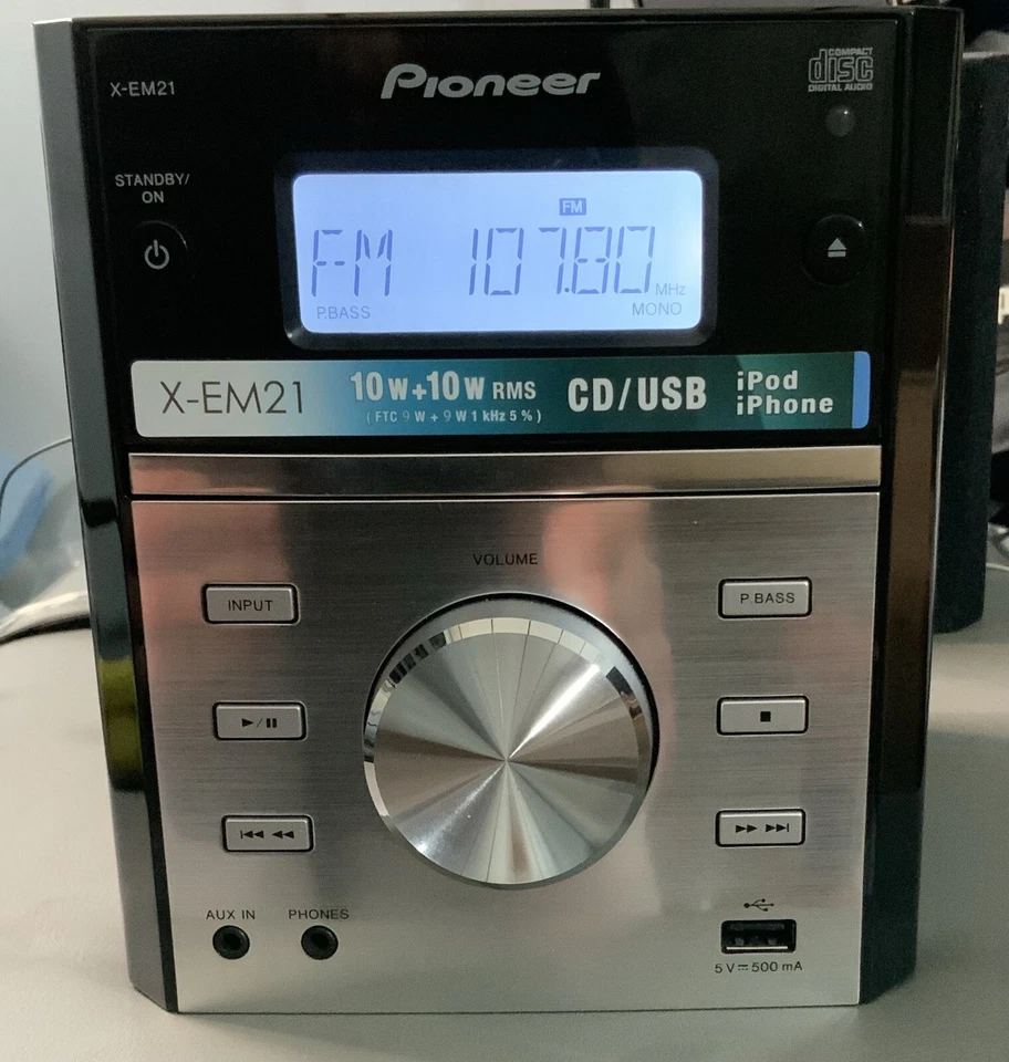 Pioneer CD Player Radio Combo With Remote - Image 2 of 4