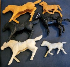 Fun Lot of 6 Plastic Horses