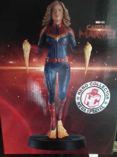 Marvel Movie Collection Mega #8 Captain Marvel 35 CM & Art Of The Movie (Free) - Picture 3 of 5
