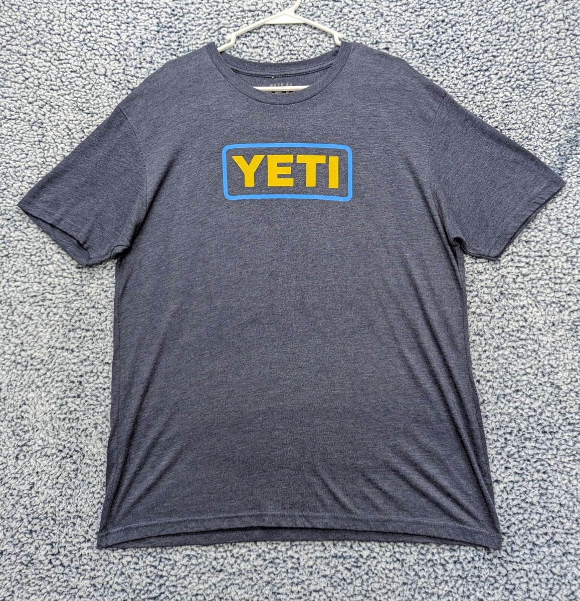 YETI Brand T Shirt Mens XL Short Sleeve Crew Hiking Fishing Outdoor Logo  Blue