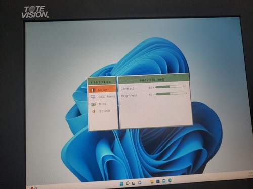 Tote Vision LCD-1048HD/HDR/HDL 10.4in Tft Lcd Monitor - Picture 2 of 8