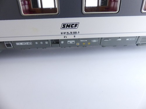 (2) 54236C ROCO HO VOITURE VOYAGEURS 1E CLASSE TYPE CORAIL 999-9 EUROFIMA - Picture 3 of 4