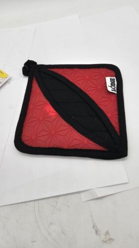 Lodge Silcone Potholder or Trivet, Red - Picture 4 of 7