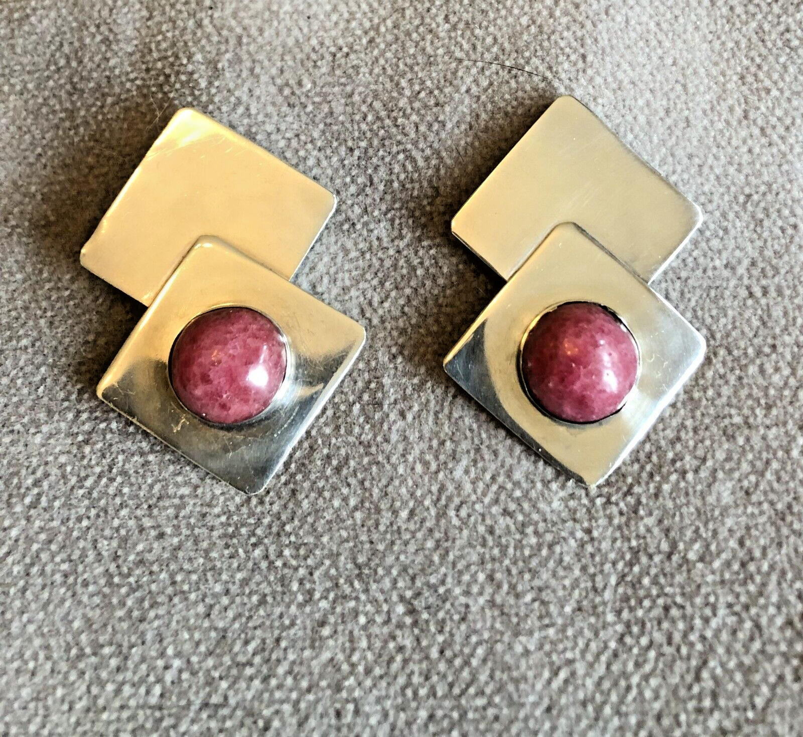 Picture 1 of 3