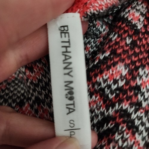 Bethany Mota tart red black sequin snowflake sweater size small - Picture 6 of 7