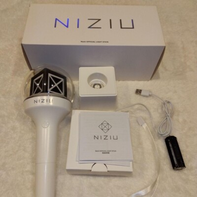 【中古品】NiziU OFFICIAL LIGHT STICK NIZOO LIGHT STICK COVER - KINA – JYP JAPAN ONLINE STORE