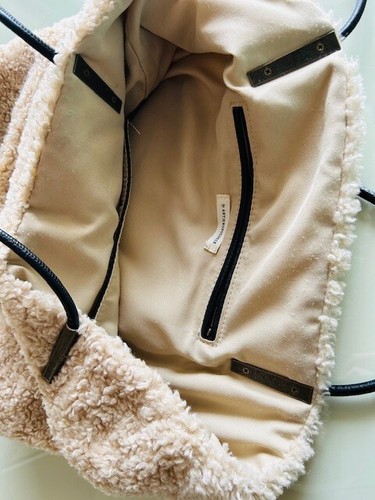 Anthropologie Beige Sherpa Tote Bag Purse Pockets Leather Handles - Picture 8 of 13