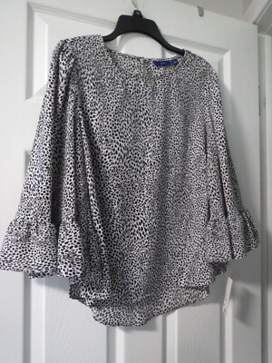 Apt 9 Black & White Leopard Print Round Neck Top, sz M