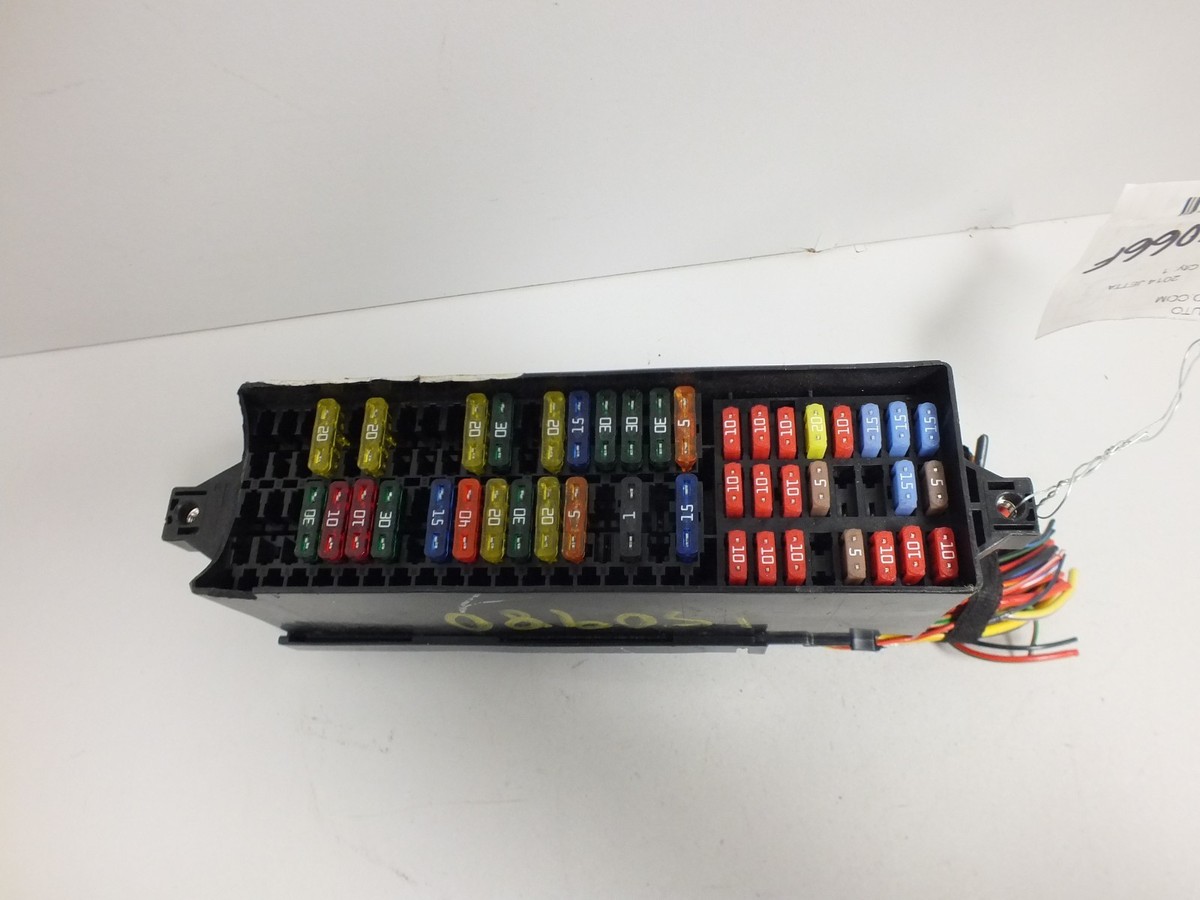 cigarette lighter fuse 2014 jetta 11 12 13 14 15 2011 2014 VOLKSWAGEN JETTA ENGINE COMPARTMENT FUSE BOX  #1066F