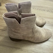 Frye and Co. Womens Estreley Stacked Heel Booties Size 9.5 Sand Tan