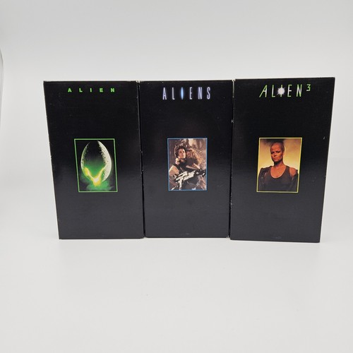 Alien Trilogy Box Set Three VHS Tapes (1993) Fox Video Weaver Aliens Aliens 3  - Picture 6 of 8