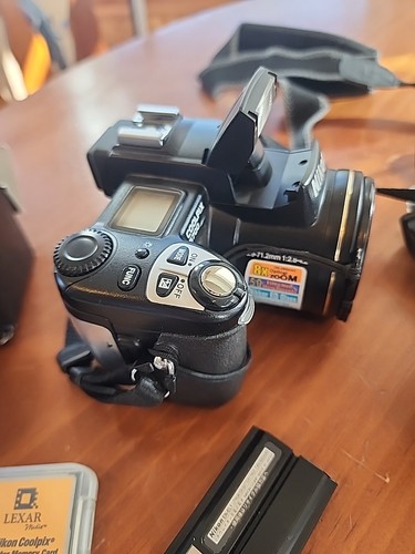 Nikon Coolpix 5700 5.0 Mega Pixels 8X Zoom Digital Camera W/ Extras - SOLD AS IS - Picture 4 of 24