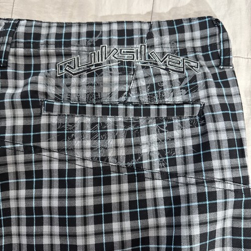 pantaloncino vintage QUICKSILVER PLAID UOMO 38 Y2K anni 2000 ricamato nero/blu usato in ottime condizioni - Foto 2 di 9