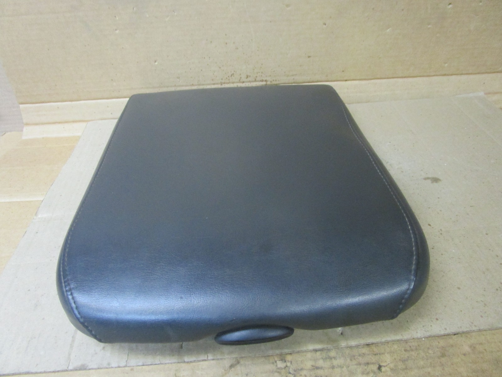 09 10 11 12 Dodge Ram 1500 Armrest Center Console Lid Arm Rest Black Leather