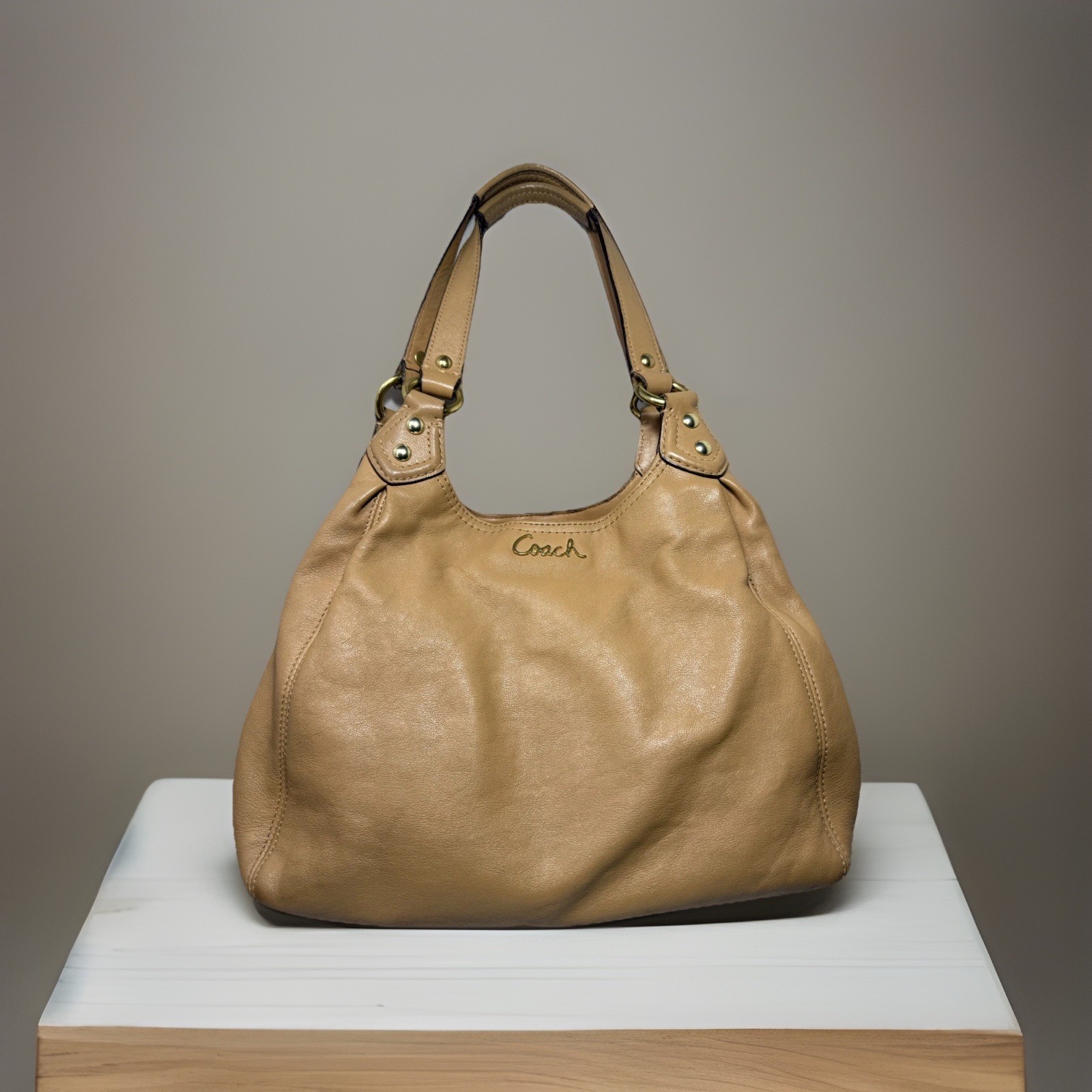 Y2K Vintage Coach F21926 Ashley Leather Hobo Handbag - Tan w/ Purple Lining 🔥😍