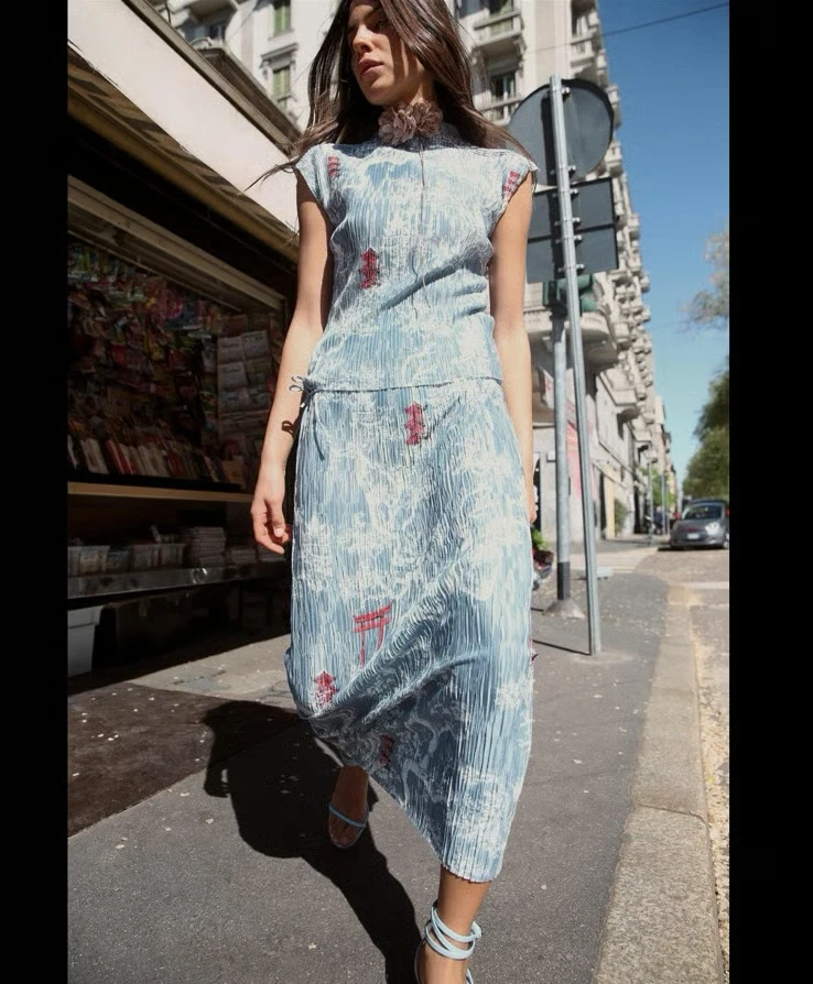 Saia Midi ZARA Oriental Asiática Longa Plissada Cinza/Azul Puxador 5039/178 sS - Imagem 4 de 4