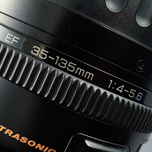 EXCELLENT Canon EF 35-135mm F/4-5.6 USM Zoom Lens - Picture 18 of 22