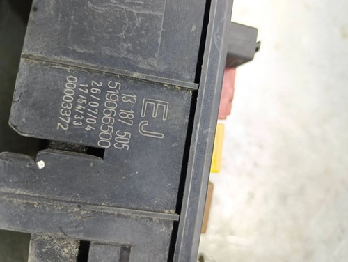 Caja de fusibles diésel Opel Vectra C 2007 13187505 PAV16415 - Imagen 3 de 3