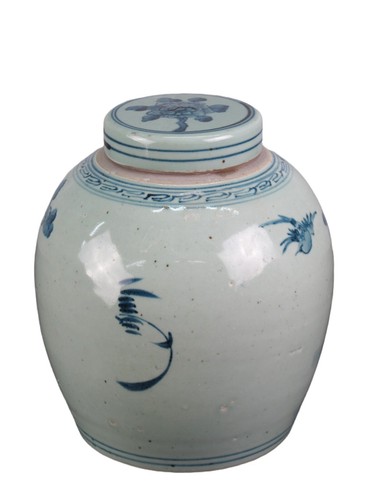 Soft Blue Jar w/lid - Picture 4 of 8