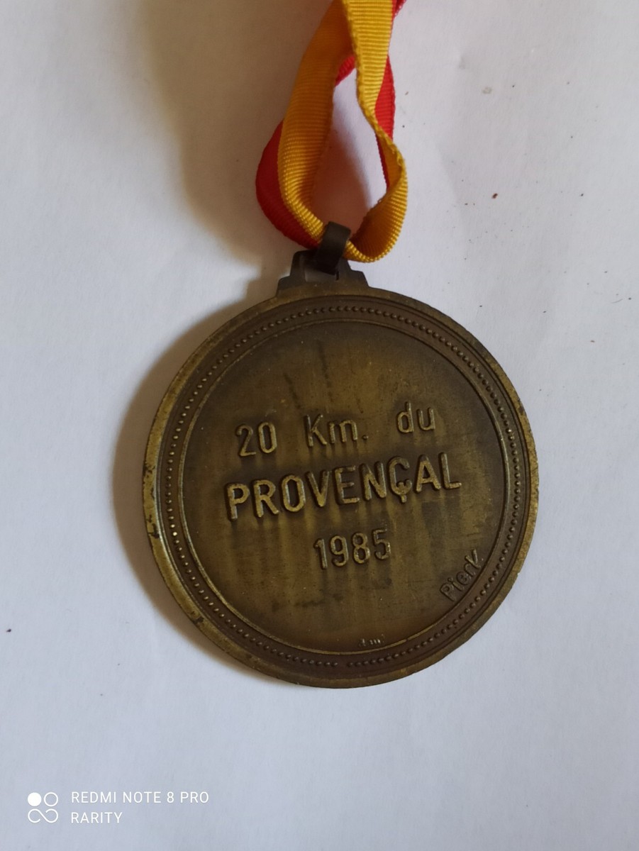 MEDAILLE SPORTIVE VINTAGE - THEME MARATHON (ARGENTEE) - A REPERTORIER