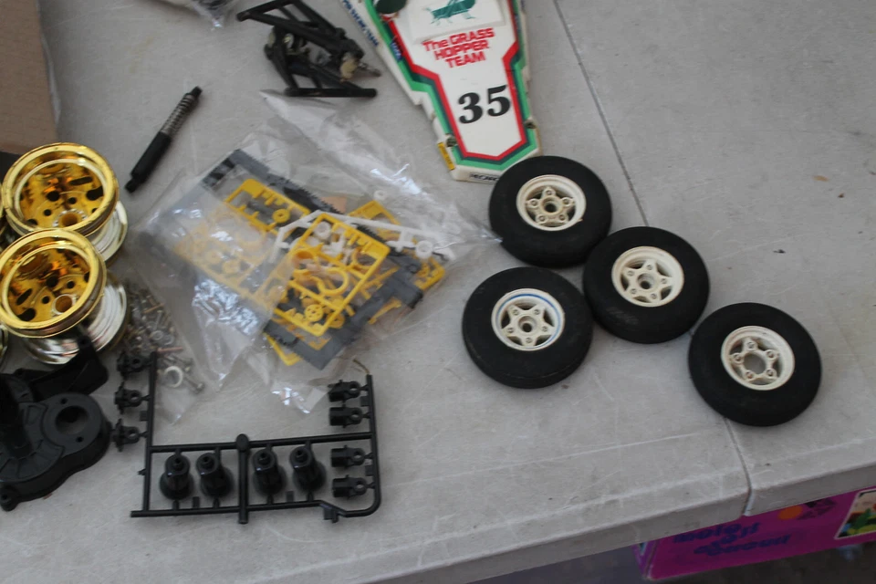 pieces Tamiya 58346-60A 1/10 RC The Grass Hopper 2WD Off-Road Buggy Kit - Photo 2/4