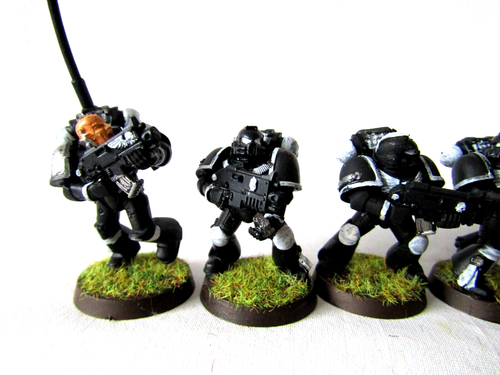 A31 WARHAMMER 40K SPACE MARINES ARMY - TACTICAL SQUAD BLACK BASECOATED - Picture 2 of 2